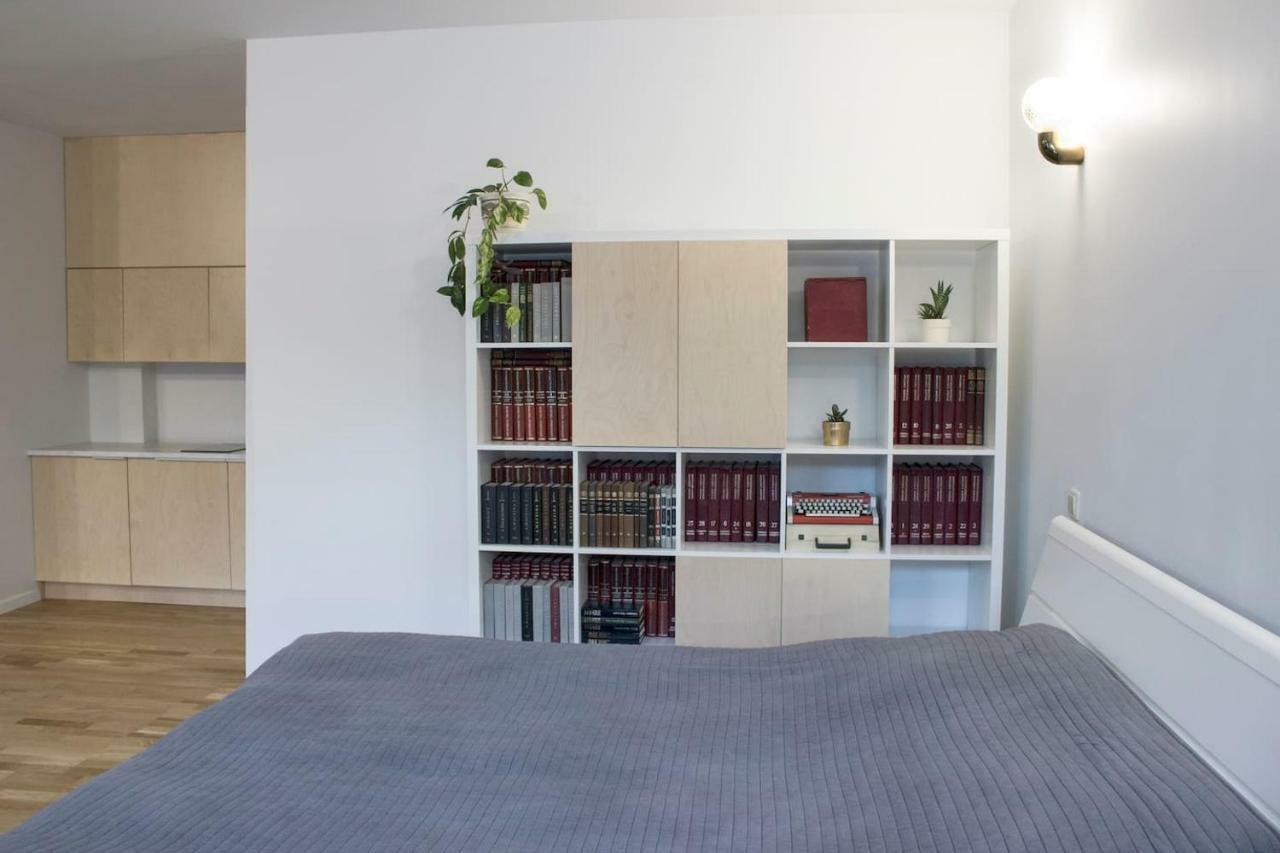 וילנה Mini Home Bookshop Studios מראה חיצוני תמונה